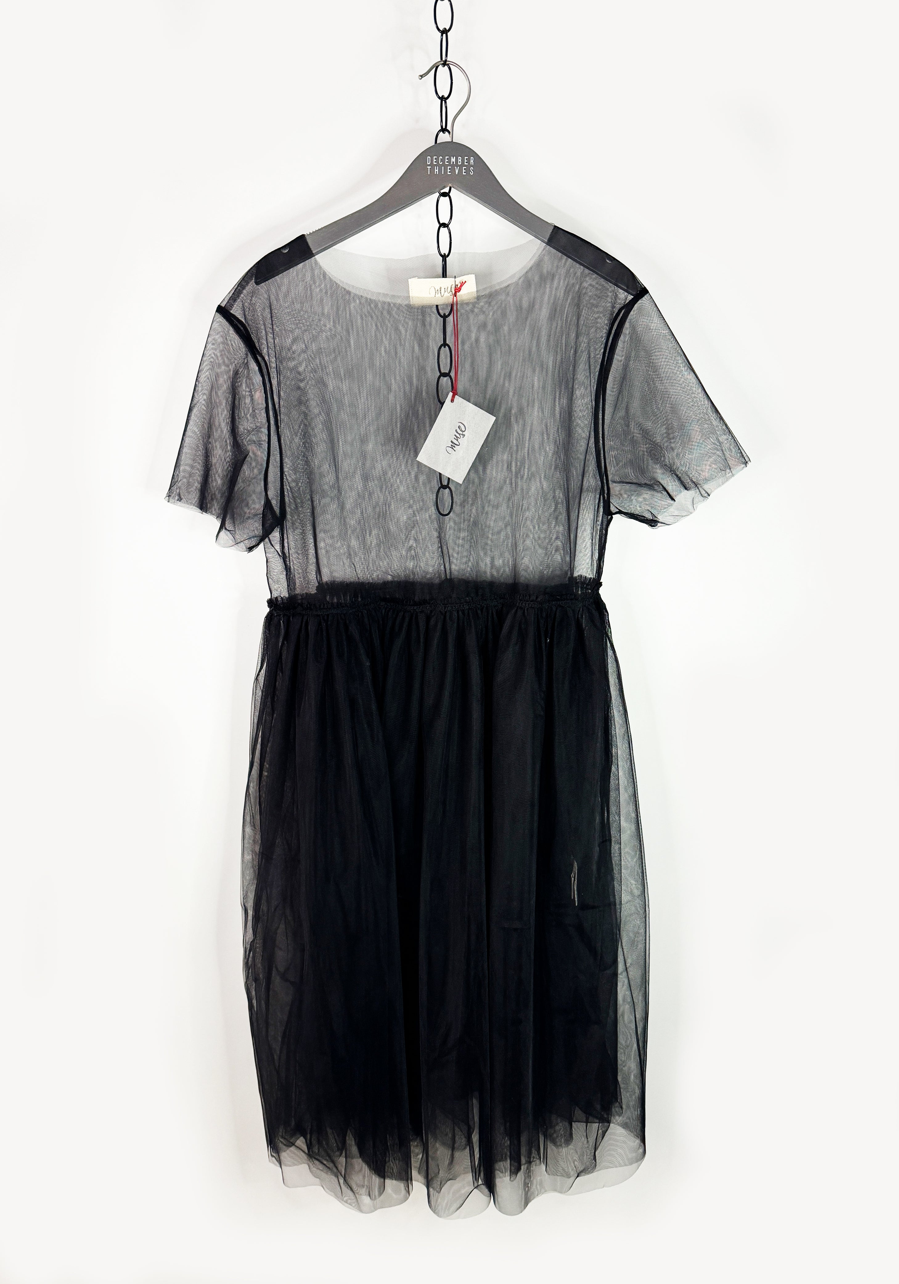 tulledress2_92a825a0-d22b-4b65-adf0-315efa034a33.jpg