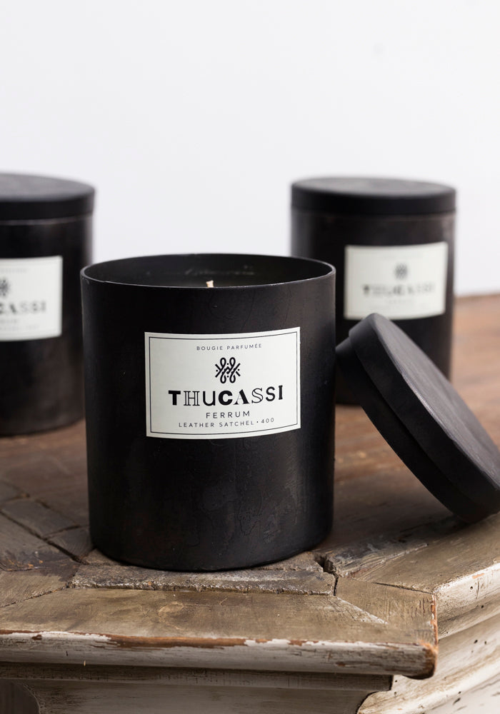 Thucassi - Ferrum Candle